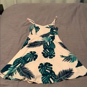 Old Navy NWT Palm Dress